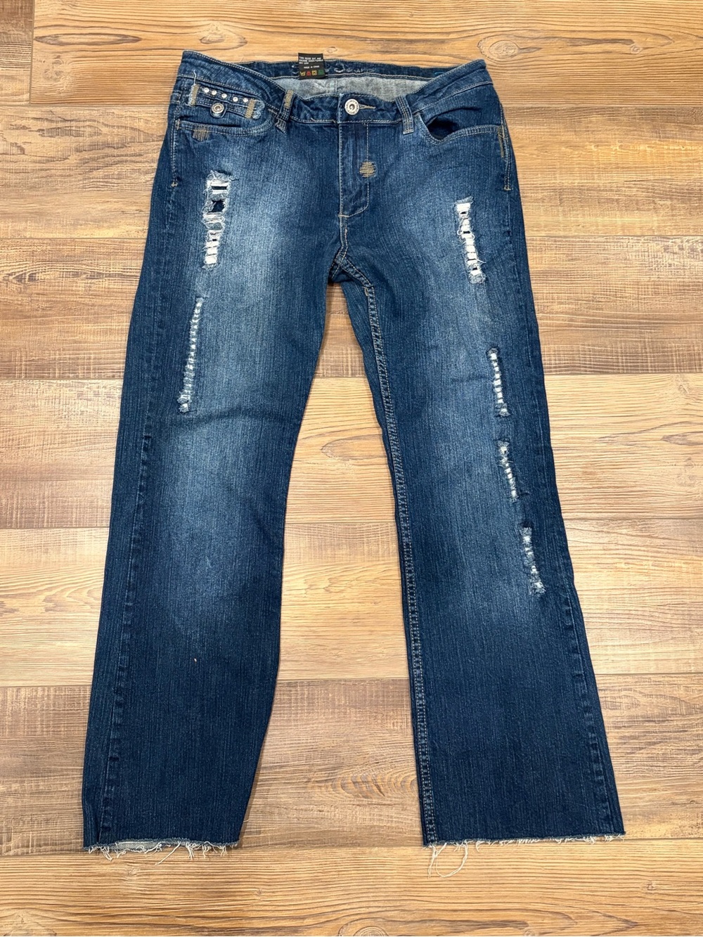 Suko Jeans Women’s Dark Wash Distressed Boot Cut Jeans Flap embellished‎ pocket